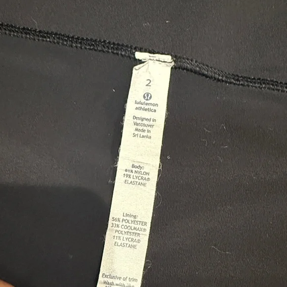 Lululemon Athletica Black Groove Foldover Shorts EUC 2 - Picture 6 of 8